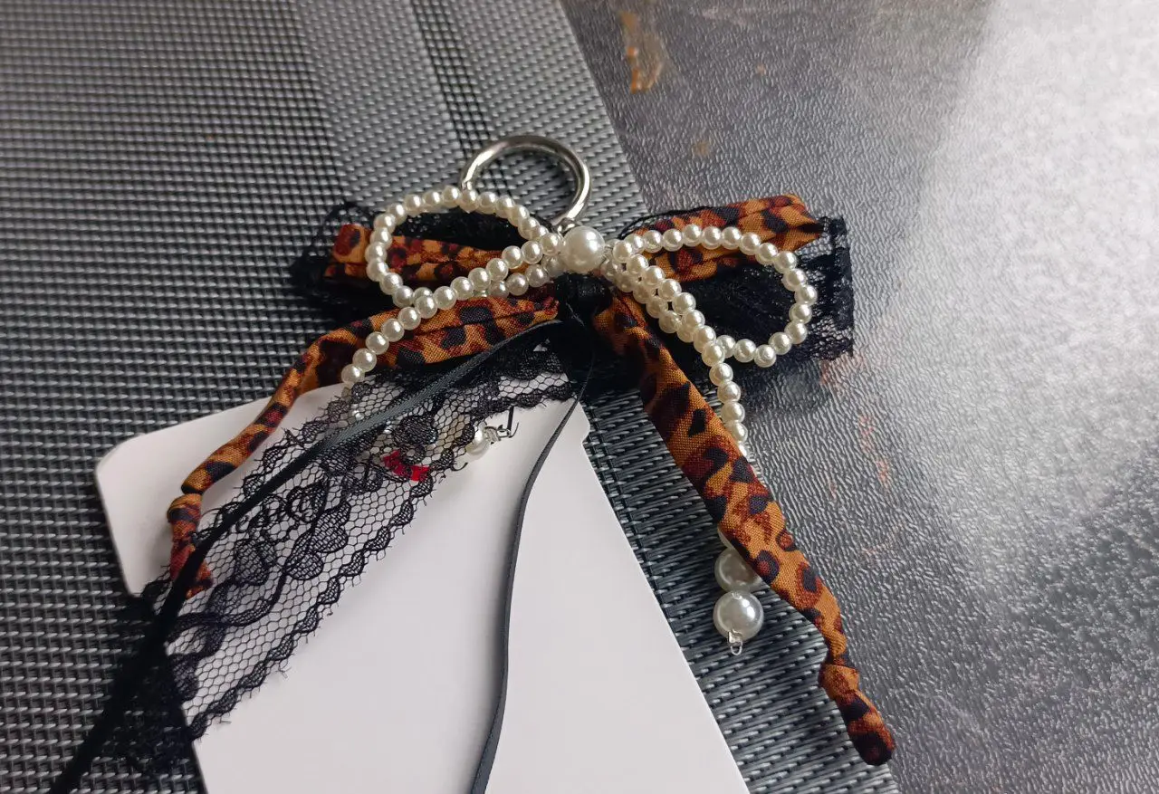 Sweet Lace Bow Beaded Keychain Y2K Phone Charm Pendant Bag Hanging Pendant Fashion Bags Keychain Accessories Cute Gift For Women photo review