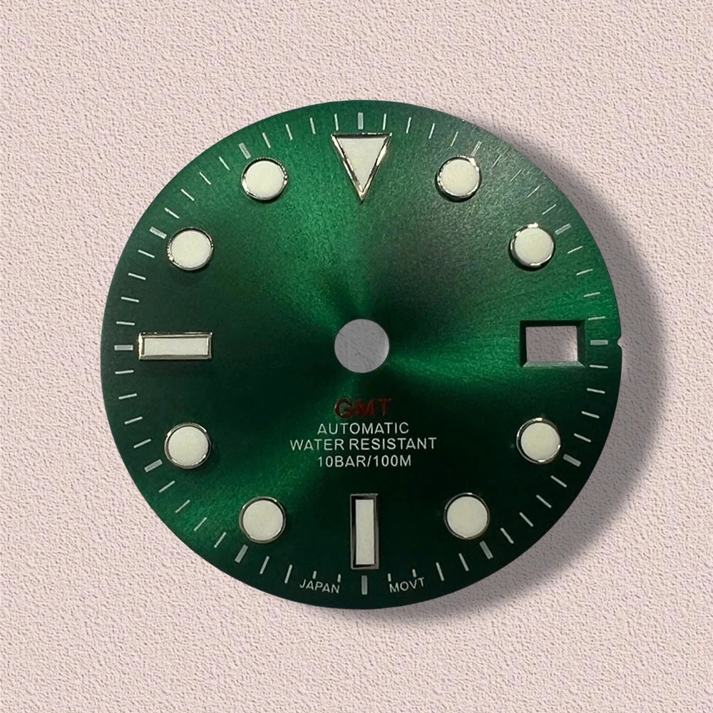 Quadrante Sunburst con logo GMT S da 28,5 mm, adatto al movimento NH34, quadrante verde luminoso di alta qualità, accessori per la modifica dell'orologio, ore 3/3,8/4