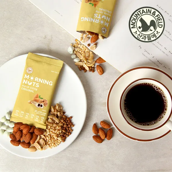 الجبال والحقول مكسرات الصباح الأصلية ليوم واحد ، زبادي اللوز والجوز ، أكياس