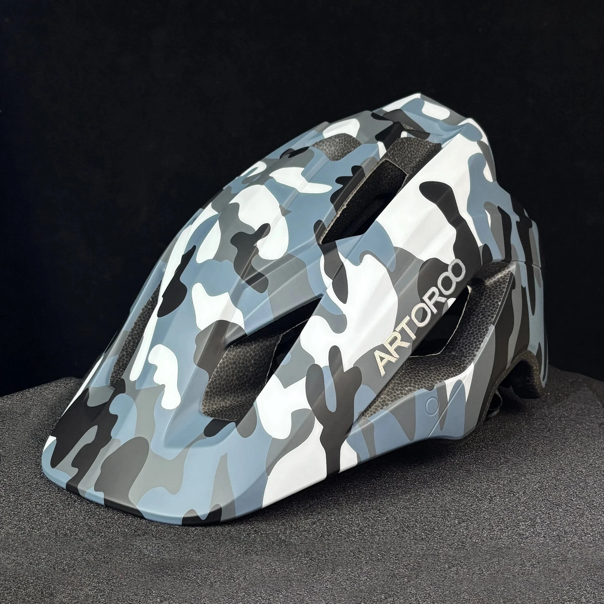 AliExpress 1PC ARTOROO Adult Mountain Bike Helmet, Integrally-Molded Ultra-light MTB Bicycle Helmet  for BMX JUMP DOWNHILL