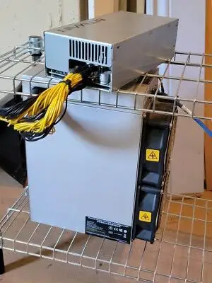 Совершенно новый Bitmain Antminer Z15 Pro 820–840 KSol/s Zcash Miner 2560 Вт с блоком питания — купите 2, получите 1 бесплатное предложение по акции