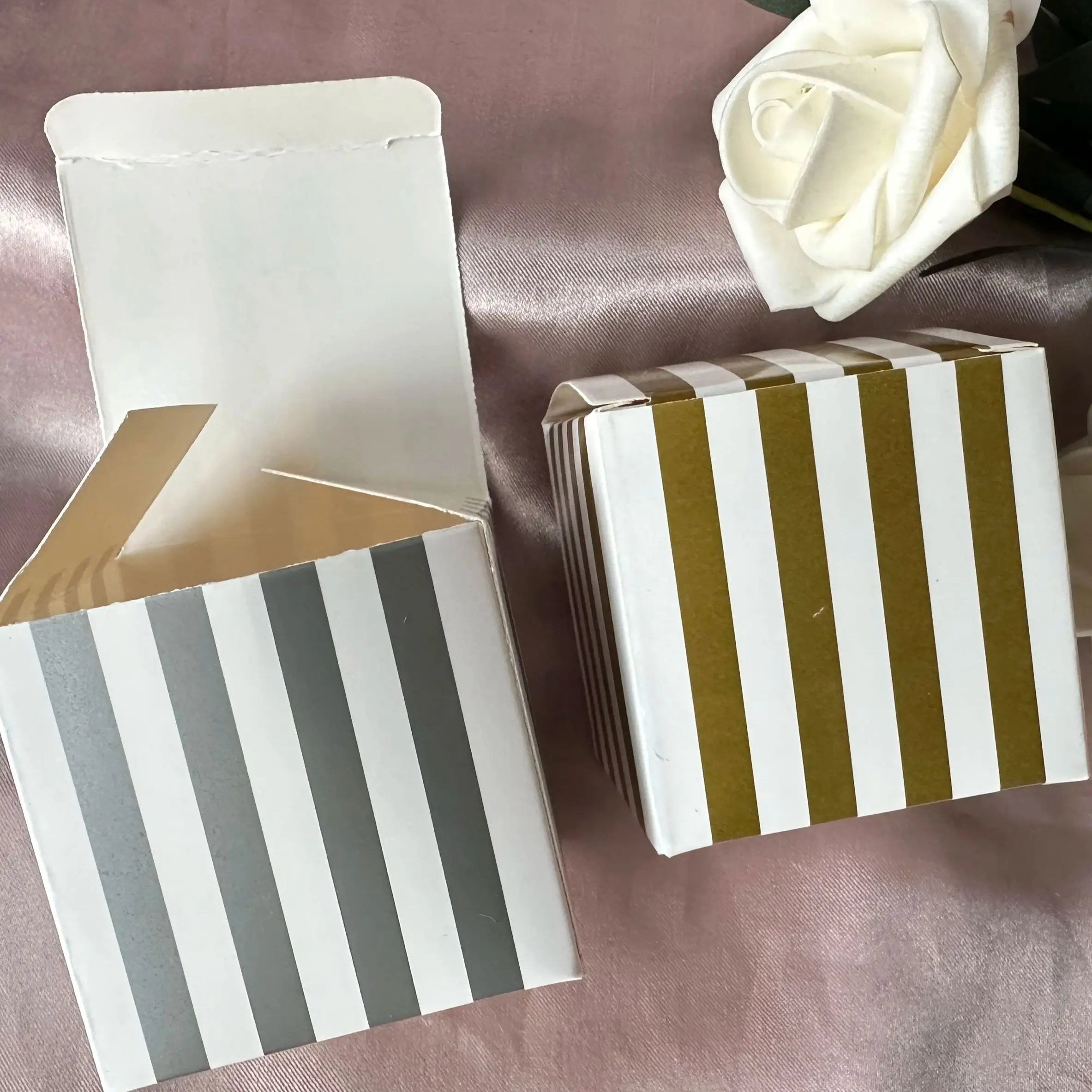 Gold and Silver Wedding Gift Boxes,Favors Boxes,Small Gift Packaging Boxes, Chocolate Boxes,Wedding Favors for Guests,100PCs