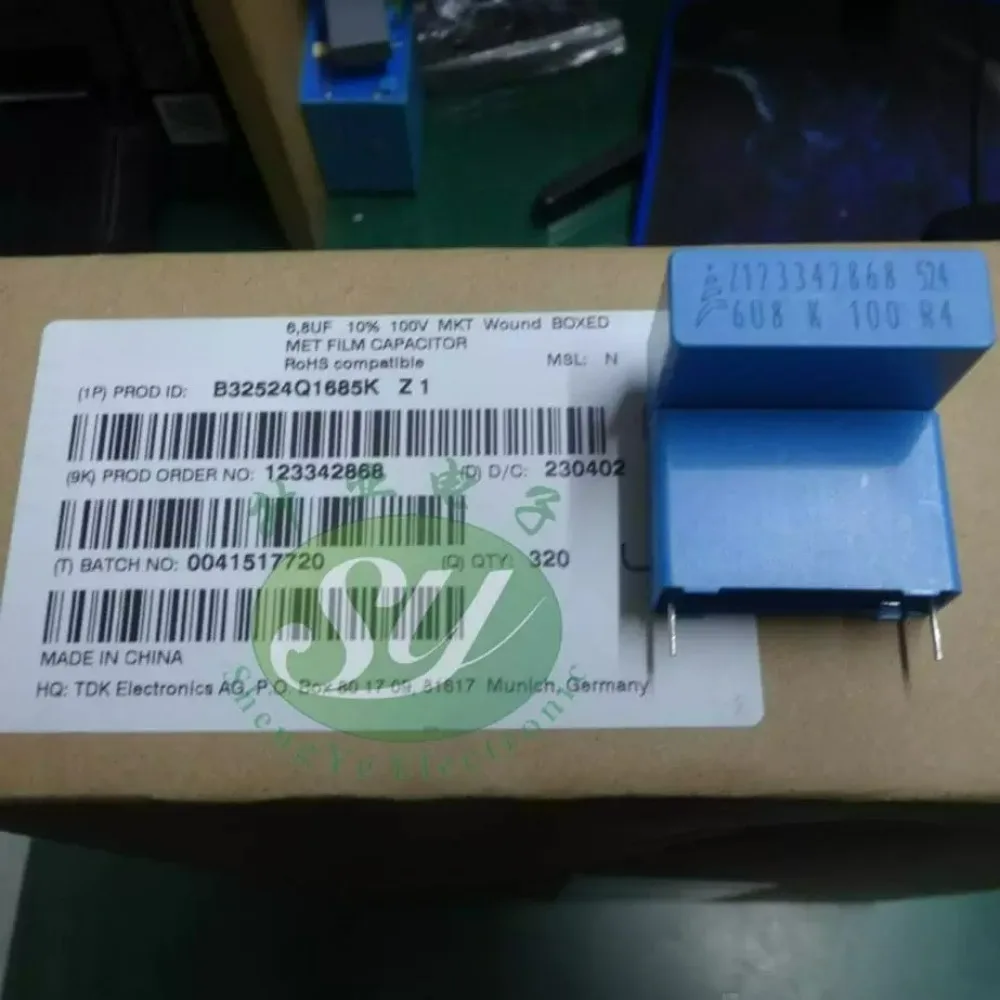 

1PCS EPCOS MKT 6.8uf 100V 6u8 685 K Brand New 27.5mm Film Capacitor B32524Q1685K