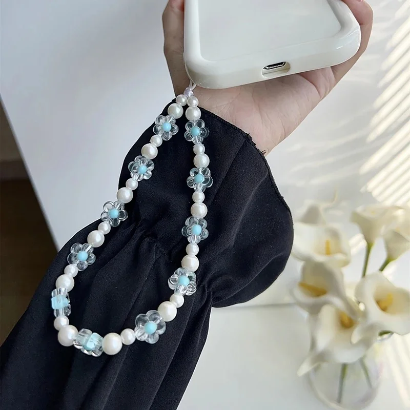 Chaîne de téléphone portable couleur bonbon, fleur mignonne perlée, pendentif de téléphone portable, breloques pour femmes, étui de téléphone portable, lanière Anti-perte, bijoux