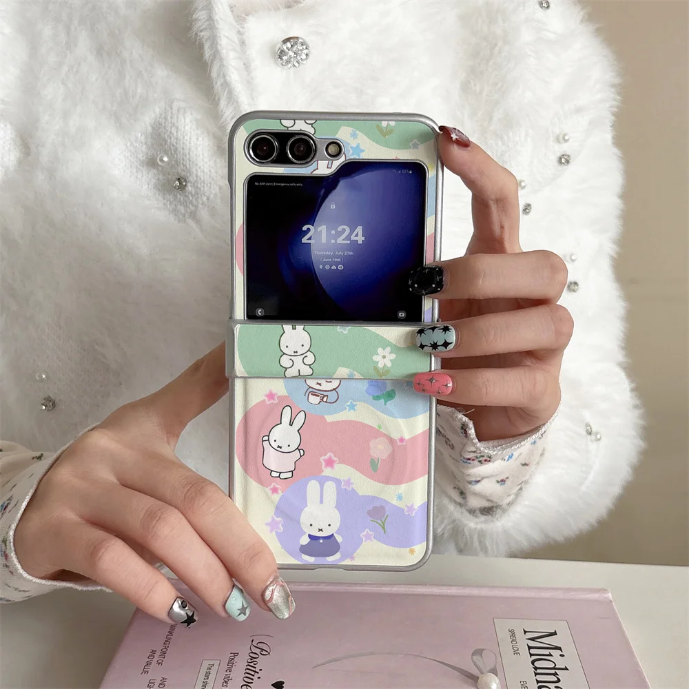 

Ins candy colored striped Miffy Rabbit is suitable for Samsung Galaxy Z Flip 7/6/5/4 Flip 5 Flip 6 Flip 4 Fro magnetic phone cas