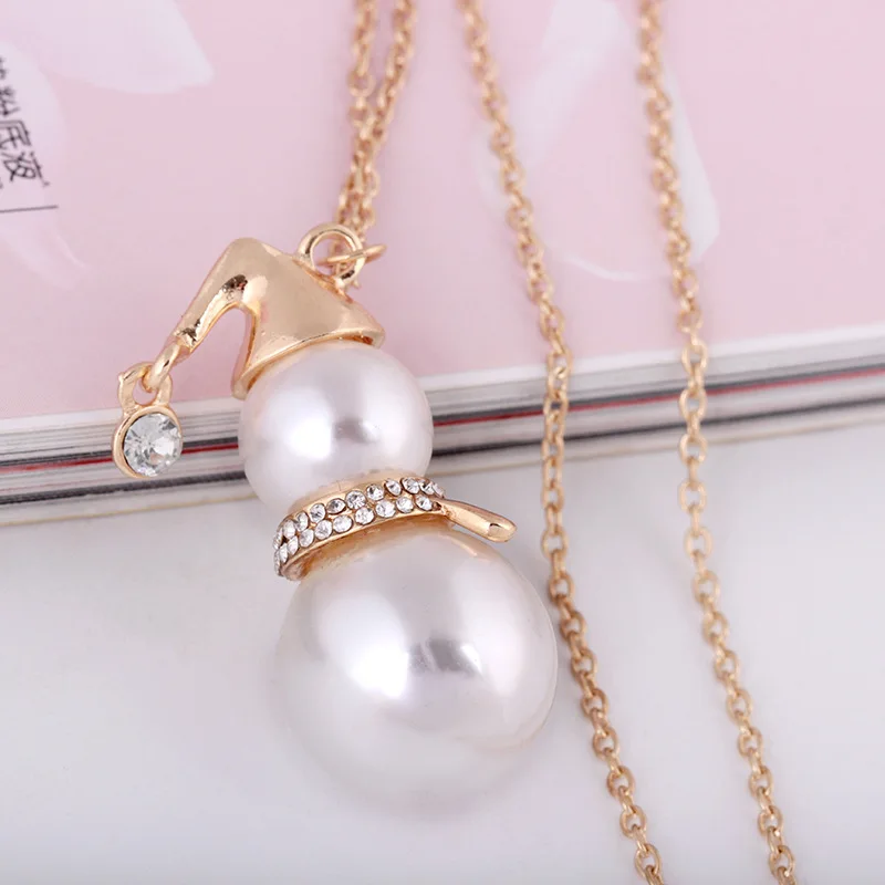 Fashion Cute Christmas Pearl Necklace Girl Snowman Pearl Gourd Clavicle Pendant Ladies Sweater Chain Family Gift