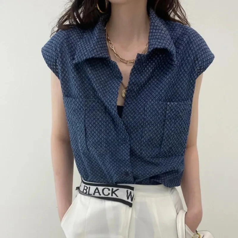

Women's Summer Retro Lapel Single Breasted Loose Double Pocket Sleeveless Denim Shirt Blouse