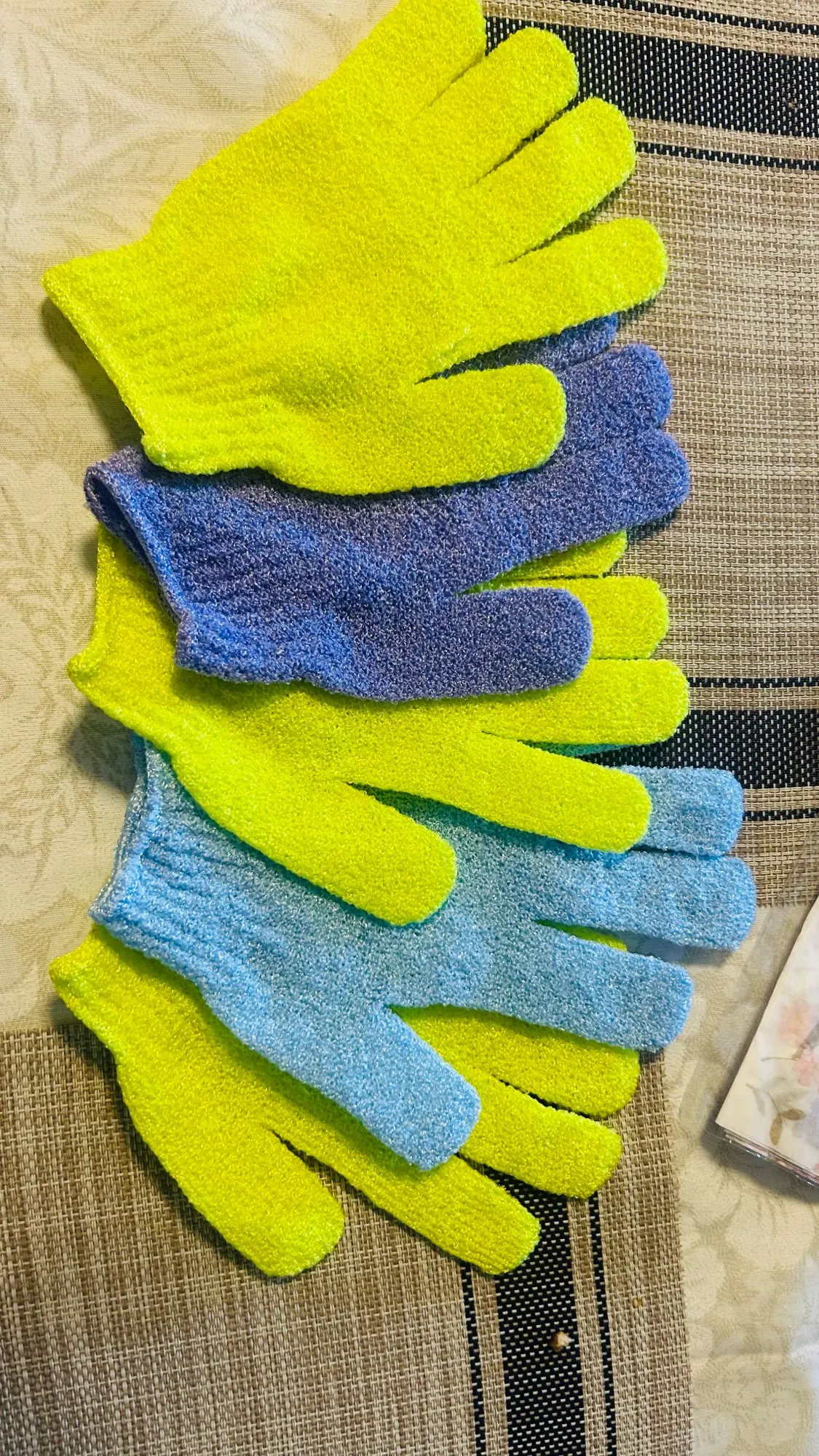1-10pcs Colourful Exfoliating Gloves, Bath Gloves For Shower, Double Sided Exfoliating Gloves, For Spa, Massage And Body Scrubs photo review