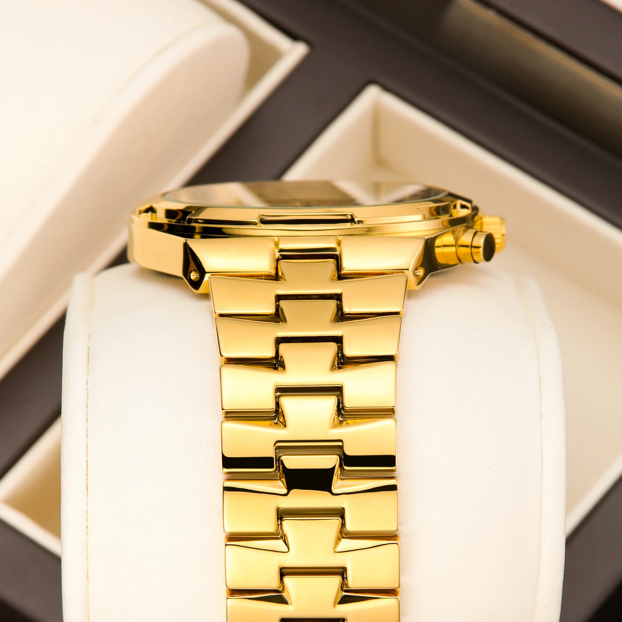 ساعة يد كوارتز جديدة فاخرة وعصرية من العلامة التجارية YaLaLuSi تتميز بتقويمًا، ومضيئة، وعرض نهاري، والمزيد من هدايا الهالوين