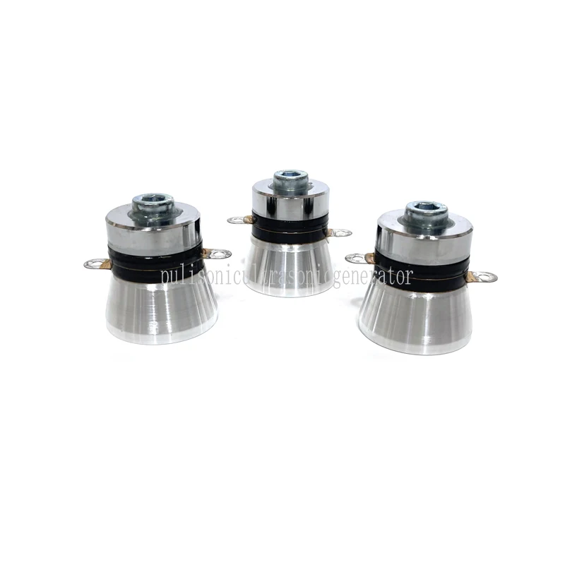 

Ультразвуковой датчик очистителя 50 Вт в качестве генератора омывателя деталей промышленного автомобиля