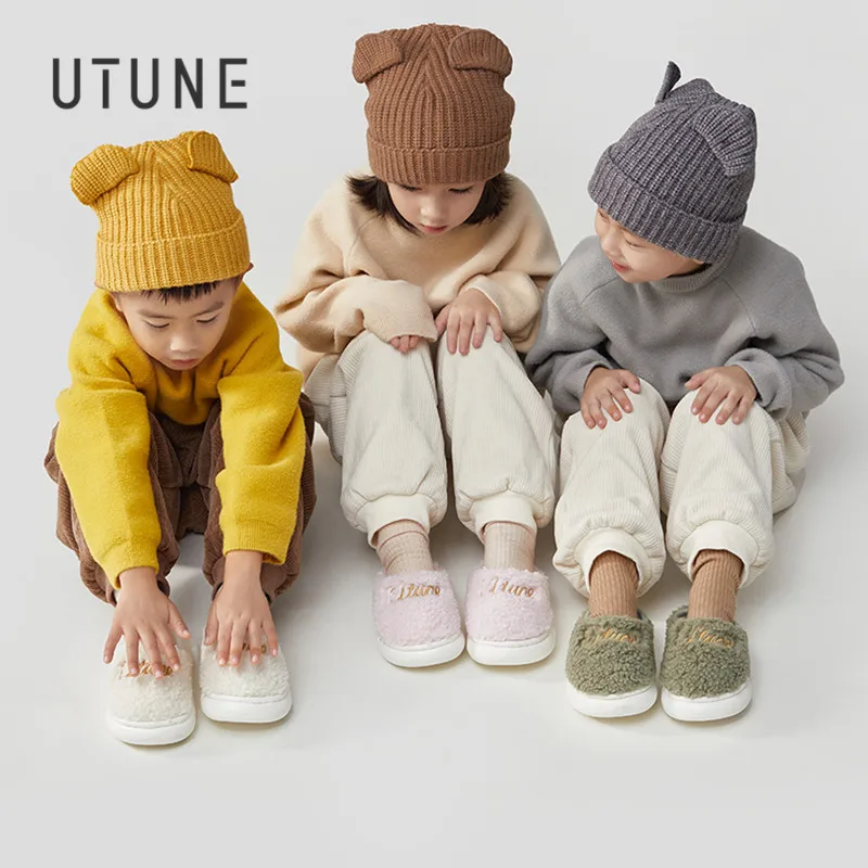 UTUNE Children Winter Slipper Warm Plush Indoor Shoes Women Light Furry Flats Home Men Plain EVA Non-slip Family Shoes 2021 Soft