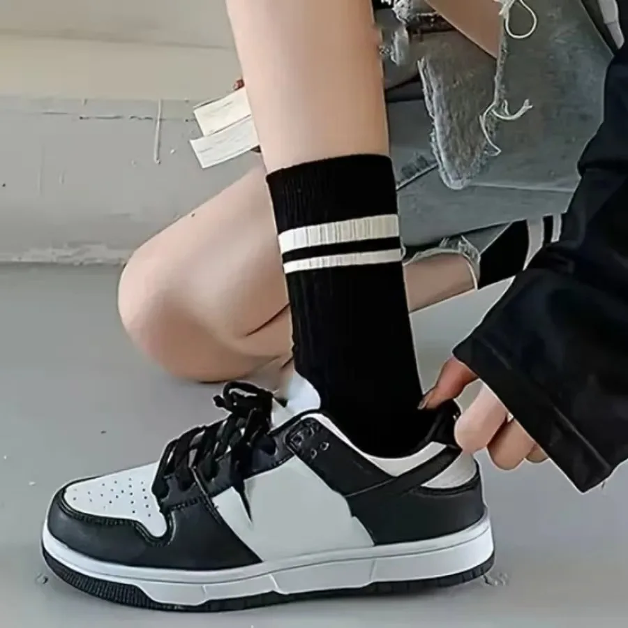 10 Pairs of Black and White Striped Socks, Fashionable and Cute, Suitable for Comfortable Sports and Fitness Wear
