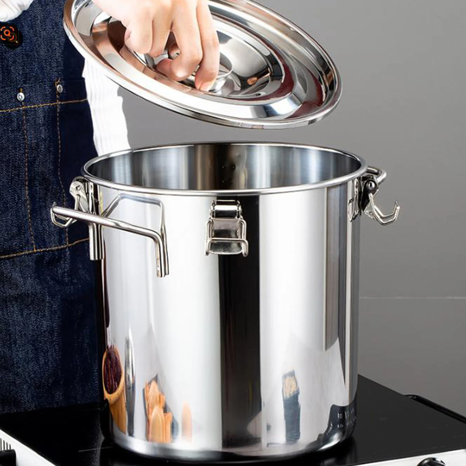 304 Stainless Steel Sealed Bucket With Buckle Sealed Transportation Bucket Oil Bucket Food Delivery Bucket for Home Restaurant