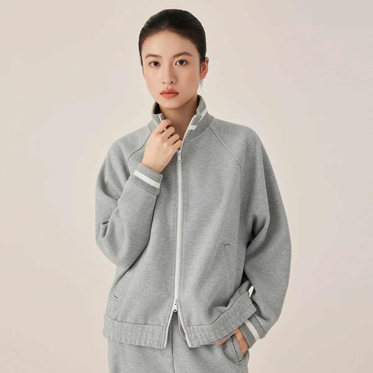 

KX7523389 Designer Women's Luxury Wool Cotton Blend Track Jacket Chic Stand Collar Zip-Up Athleisure Outerwear