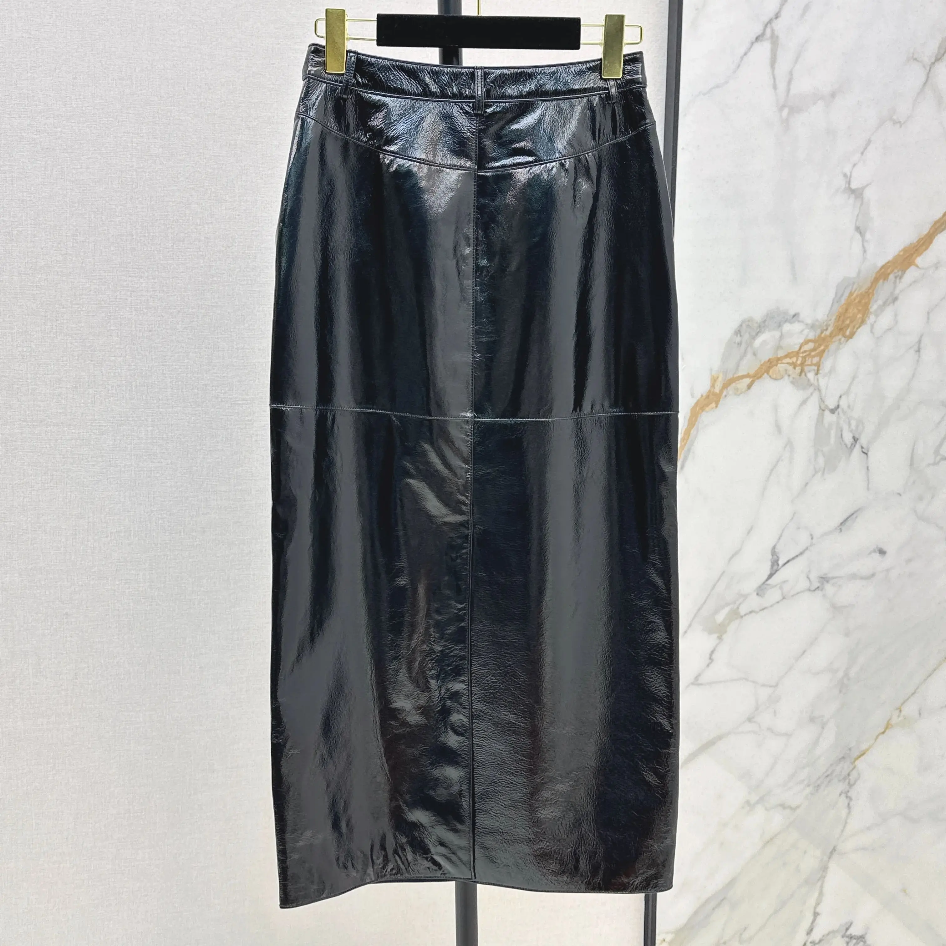 

2025 Early Autumn Latest High-End Handicraft Workshop Series of Skirts Lambskin Fabric Black