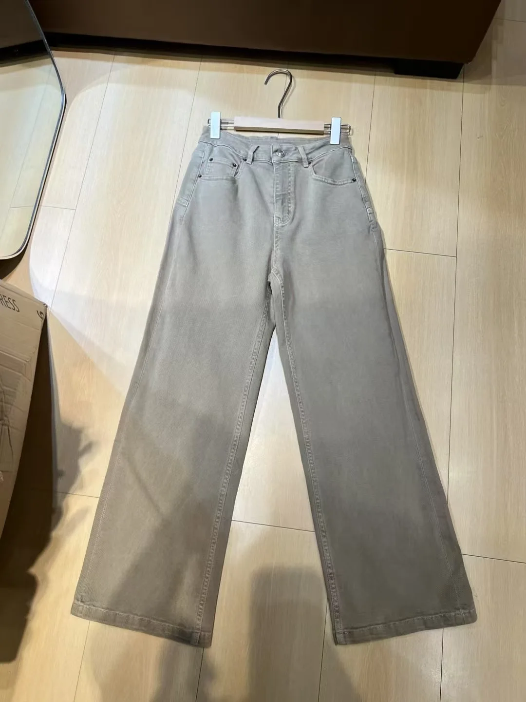 

Casual summer high quality classic straight jeans