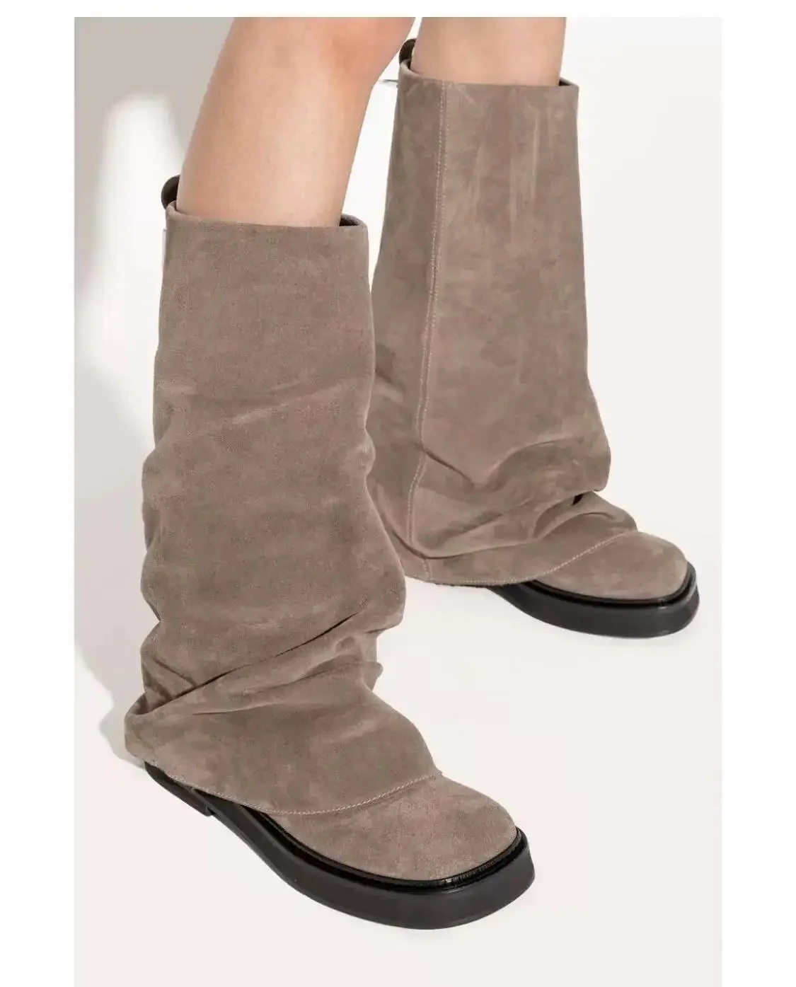Nieuwe Herfst-En Winterlaarzen Voor Dames Met Geplooide Dikke Hoge Hakken En Modieuze Oversized Straatleren Mid-Leg Laarzen - afbeelding 2