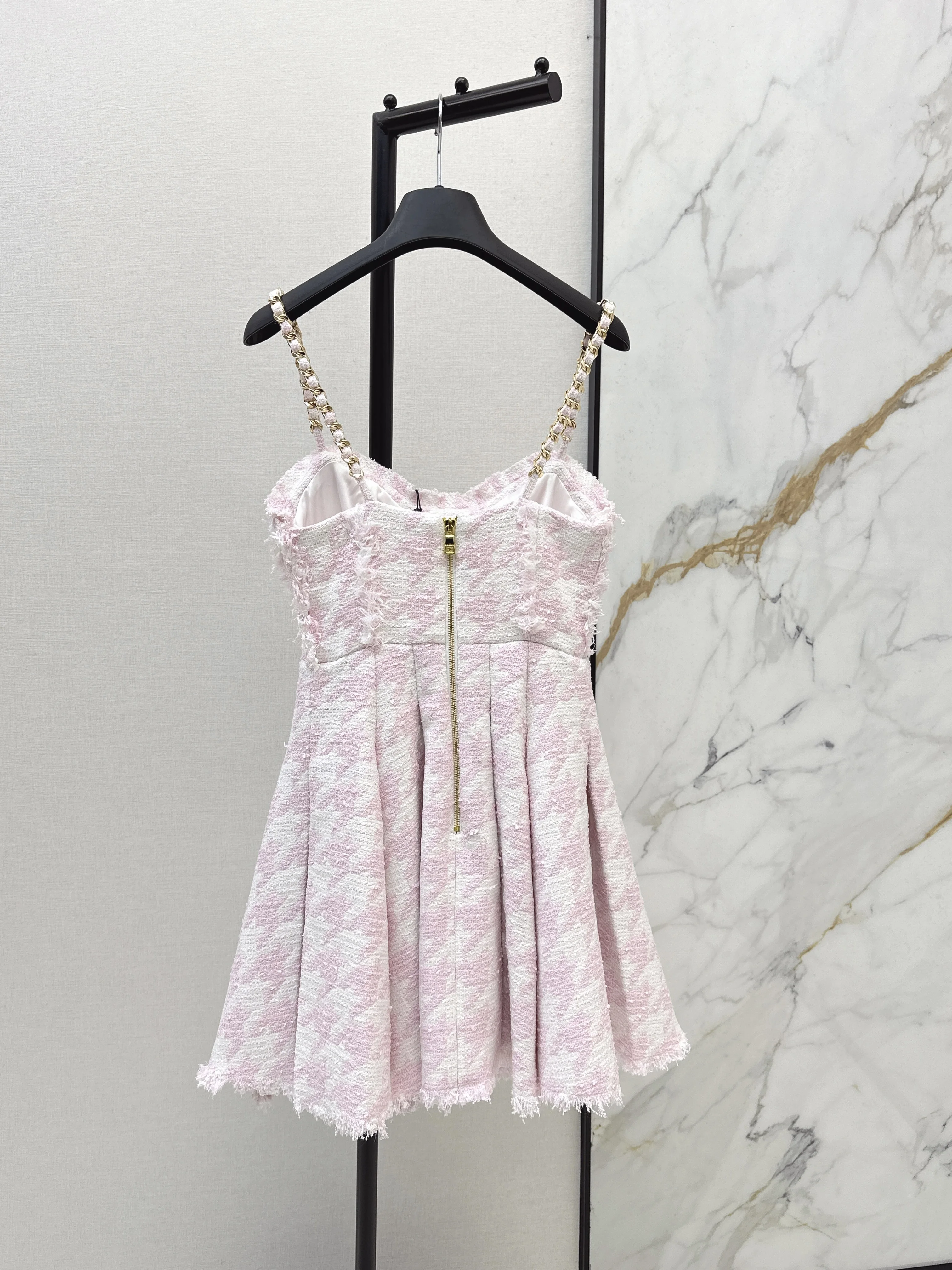 

2026 Early Spring - Designer Denim Shirt Dress with Belt, Mid-Length, Slimming Long-Sleeved Top