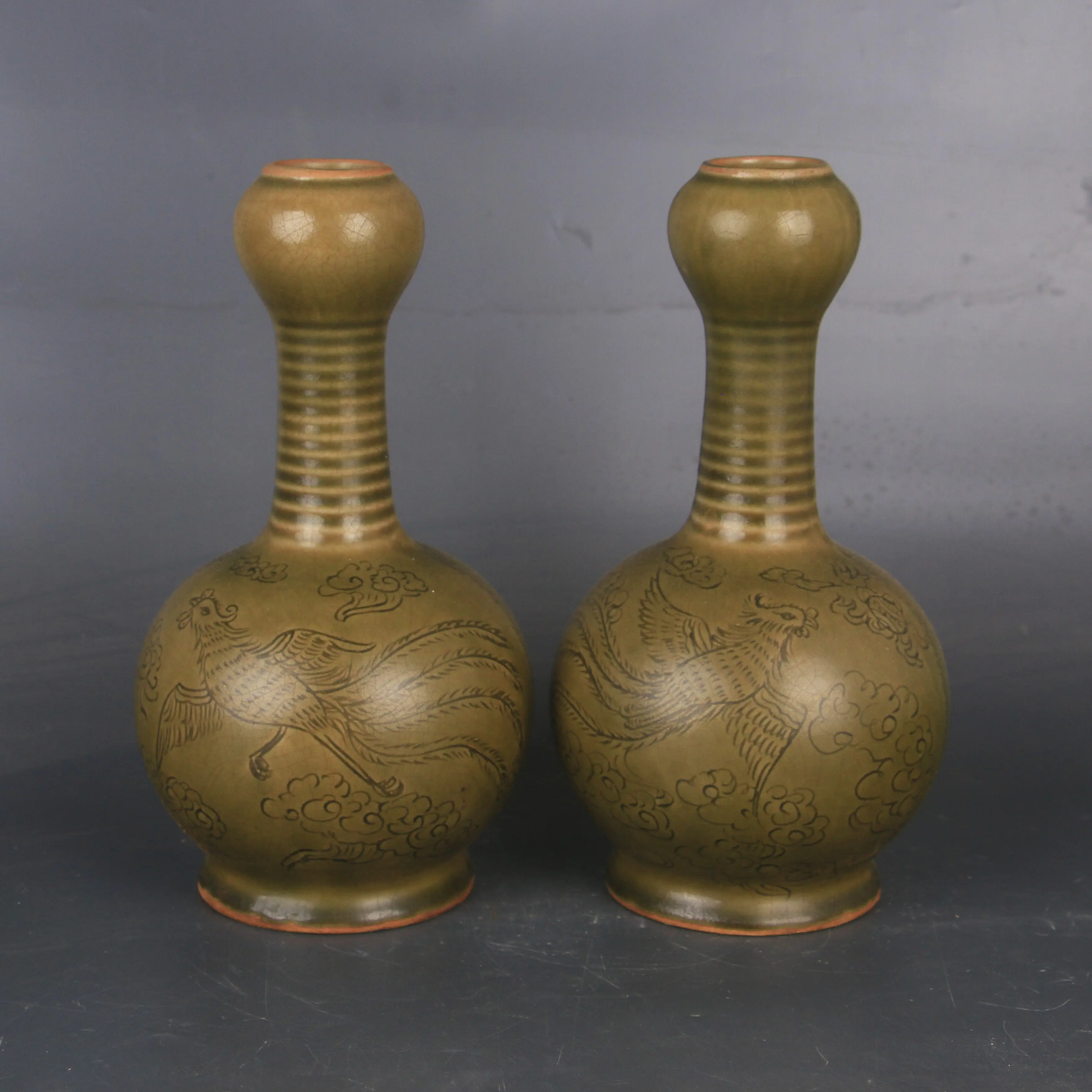 Song Dynasty Style Yue Kiln Secret Color Dragon Phoenix Garlic Head Vase Pair Handmade Antique Replica Home Decor Ornament