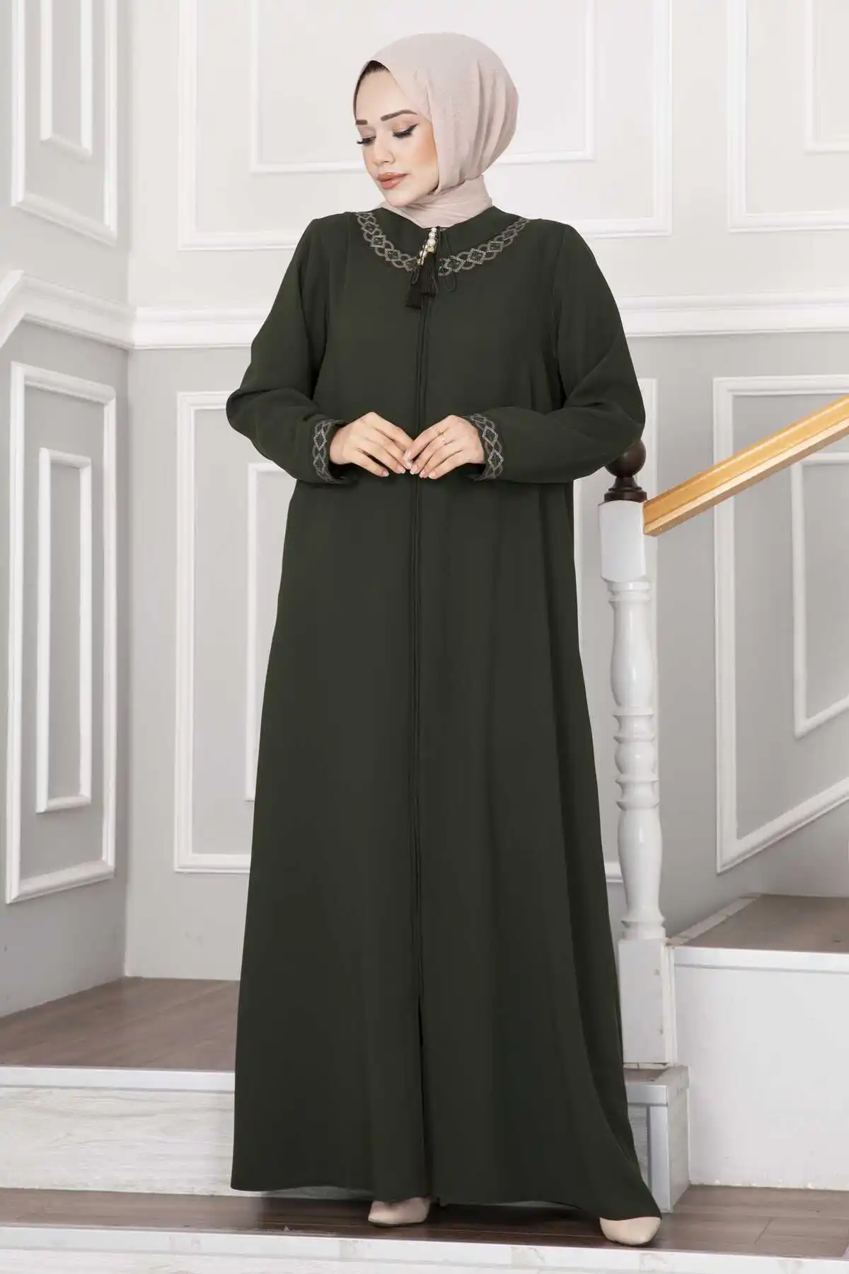 Imagem -02 - Abaya Muçulmana Manga Longa para Mulher Roupas Hijab Turquia e Dubai Bordados Abaya