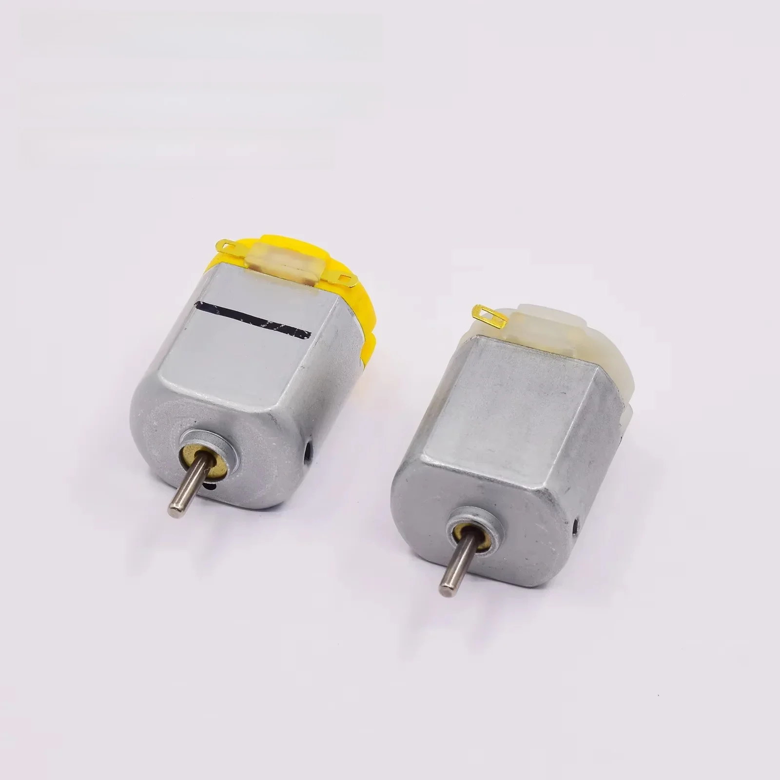 Moteur à balais de carbone Standard S.M.C FK-130, magnétique puissant, DC 6V 9V 12V, haute vitesse, bricolage, jouet 4WD, voiture, bateau, 1 pièce