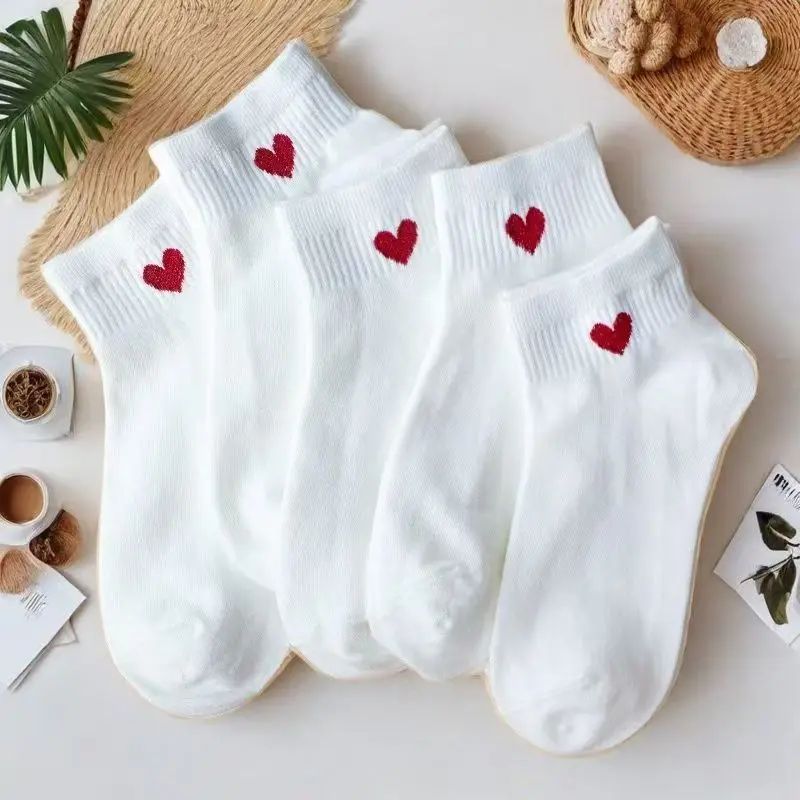 10 Pairs of White Heart-shaped Autumn and Winter Socks, Comfortable and Very Suitable for Daily Wear and Basketball Sports