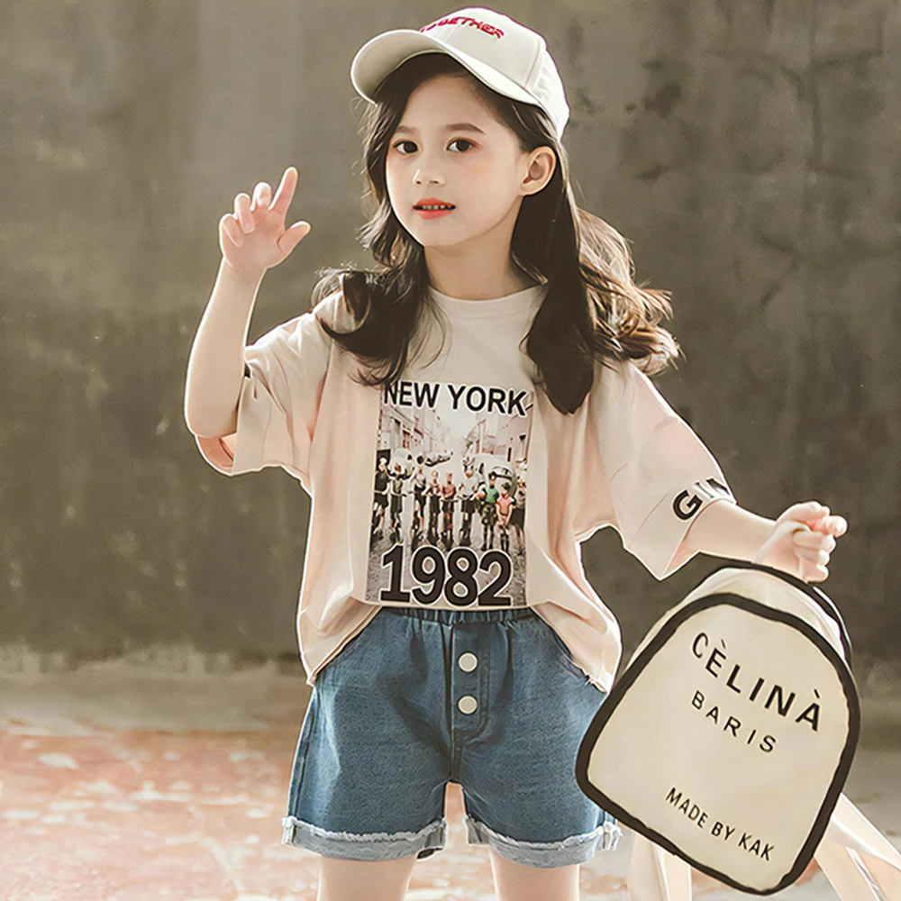 Baby Po elementary school girl upper and lower clothes for the back of the back and forth in the summer half-sleeved tea and blue pants upper and lower set 8008