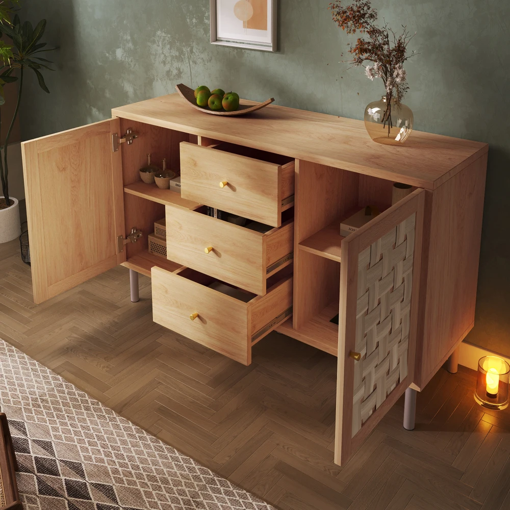 Komoda w stylu rustykalnym, wymiary 120x40x75 cm, kolor dębowy, 2 drzwi, 3 szuflady, regulowane półki, metalowe nogi, zabezpieczenie przed przewróceniem, idealna do salonu, przedpokoju lub kuchni.
