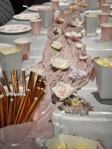 20/50Pcs Pink Artificial Flower Head MSini Silk Artificial Rose Daisy Flower Craft Supplies Wedding Party Wreath Home Decoration photo review