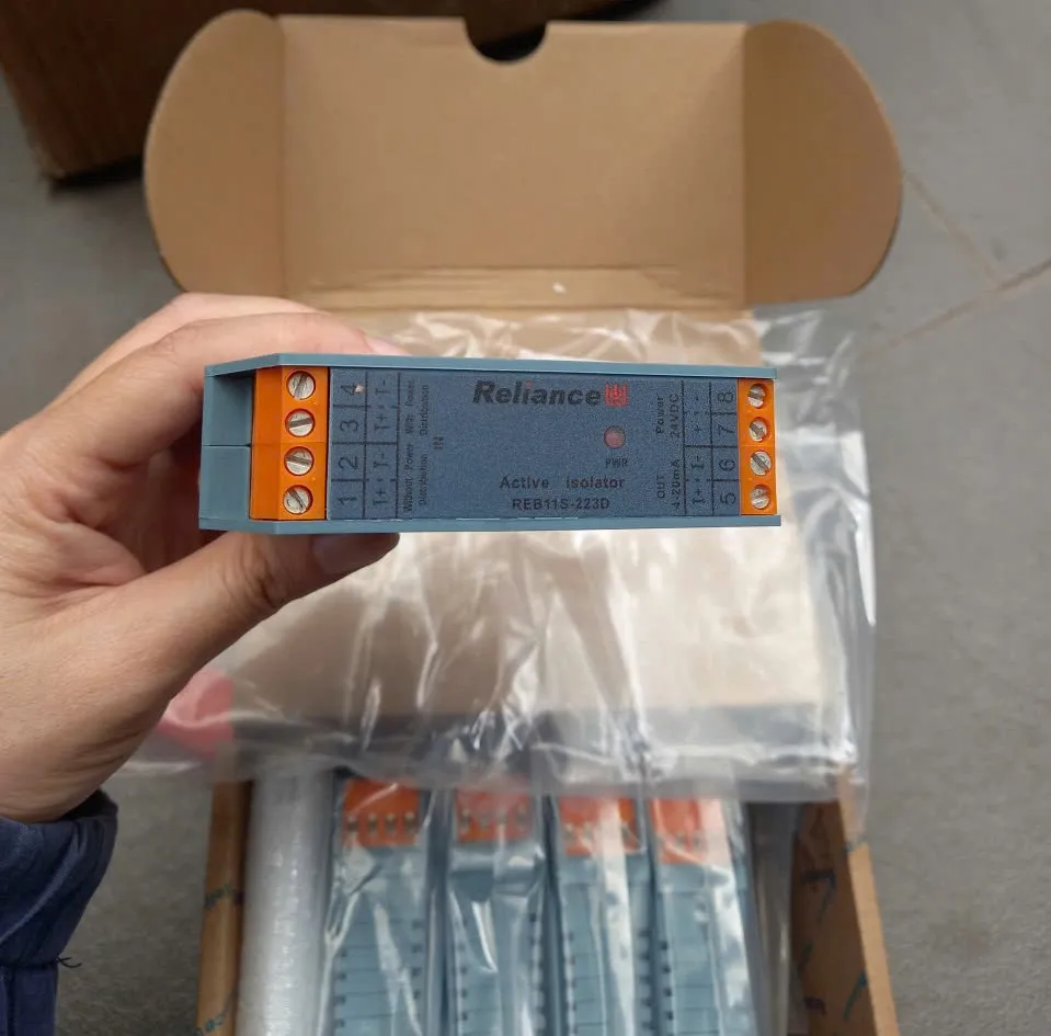 Aislador de Señales Industrial Reliance REB11S-223D, Convertidor de Señales Analógicas, Módulo para Riel DIN