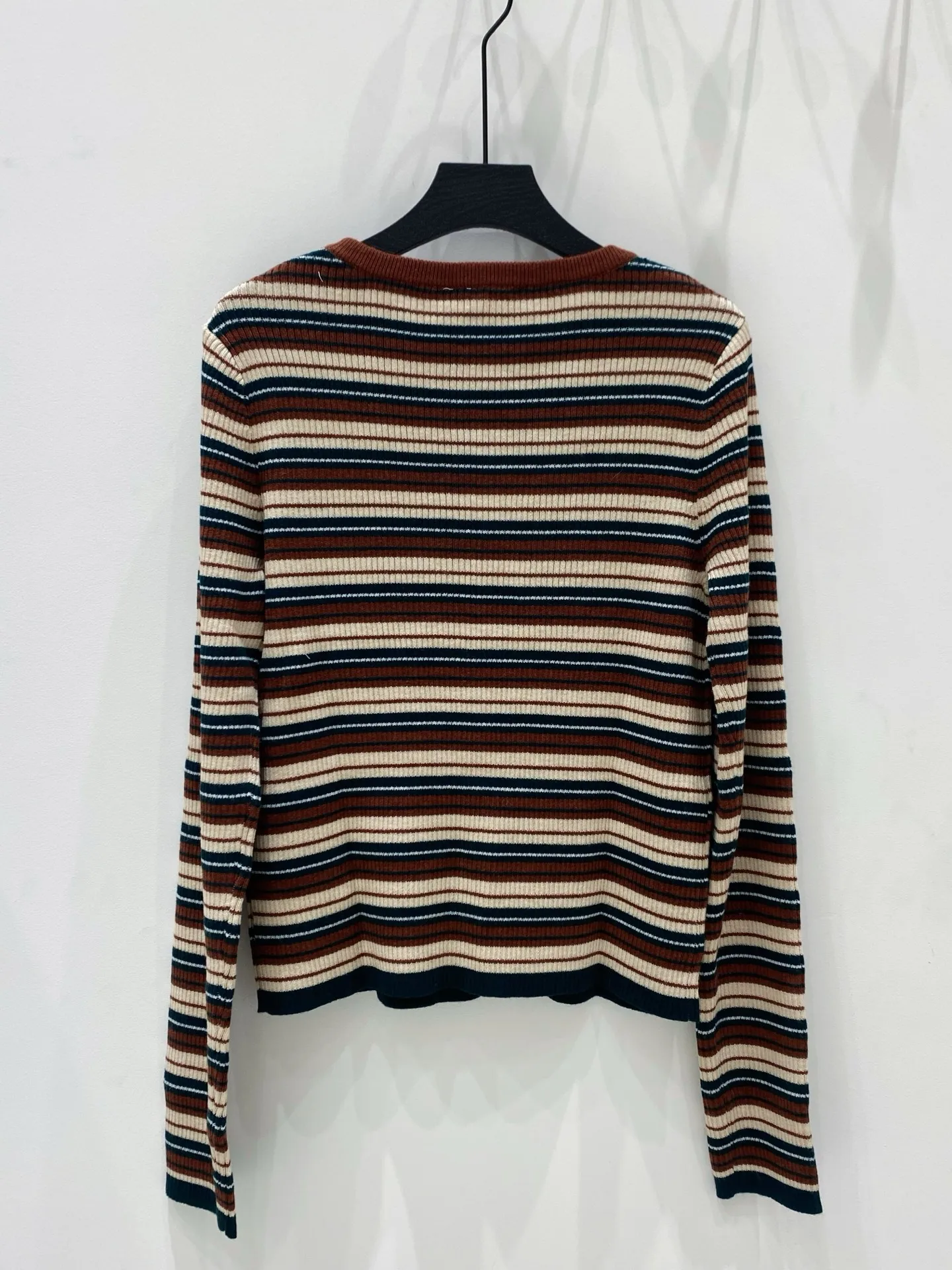 

2025 Autumn and Winter Fashion New Women's Clothing Striped Long Sleeve Letter Embroidery Modified Pullover Sweater