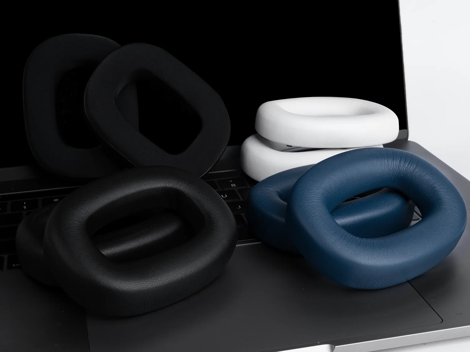 Nauszniki do słuchawek Bowers & Wilkins Px8 /PX7 S2, bezprzewodowe, zamienne, z pianki memory, gąbki, z tworzywa proteinowego. — zdjęcie produktu 5
