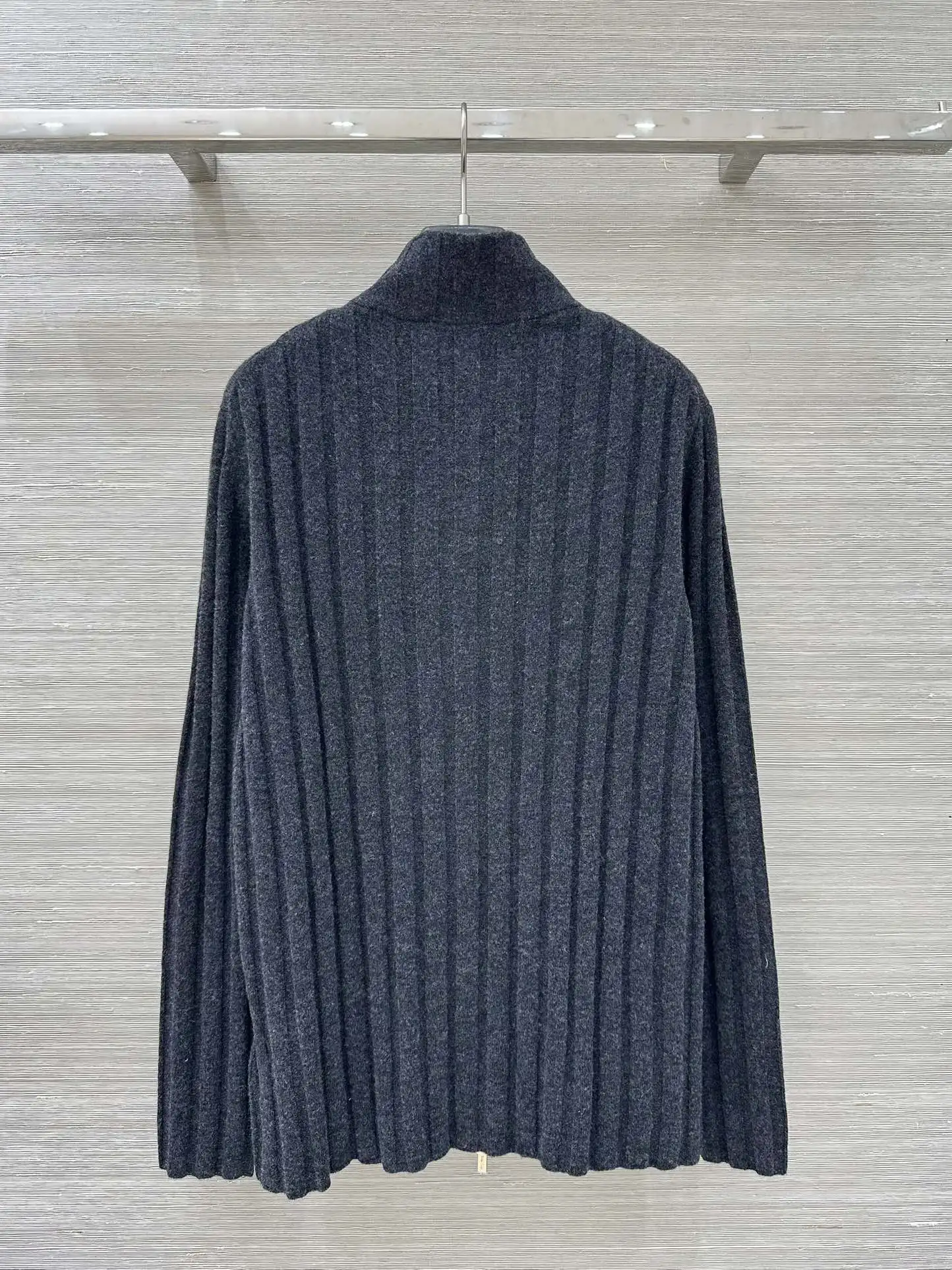 

2025 Autumn/Winter New Design Women's Knitted Zipper Slim Fit Cardigan Top