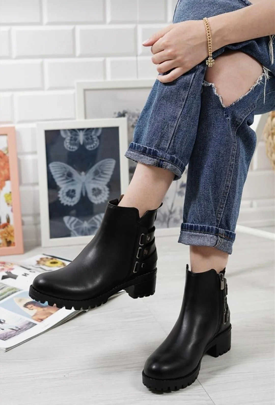 BLACK WOMEN'S SHORT AND THICK HEELED WINTER BOOTS RUBBER SOLE WATER RESISTANT MODERN NEW SEASON OFFICE AND DAILY USE BOOTS