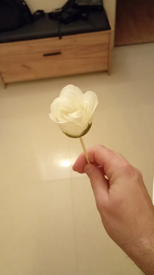 81pcs Three-Layer No Flower Base Rose Soap Flower Head Decoration Flower Box Wedding Bouquet Valentine'S Day Artificial Flower photo review