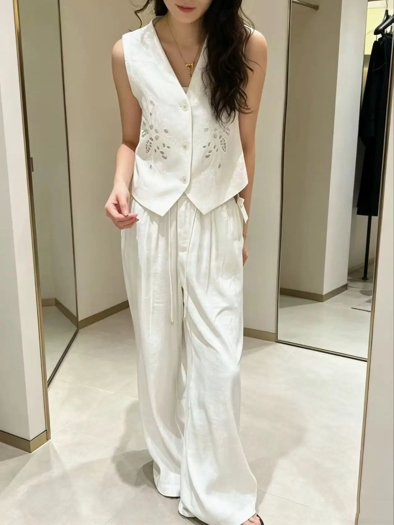Elegant linen embroidered sleeveless vest and elastic waist wide leg trouser suit view 2