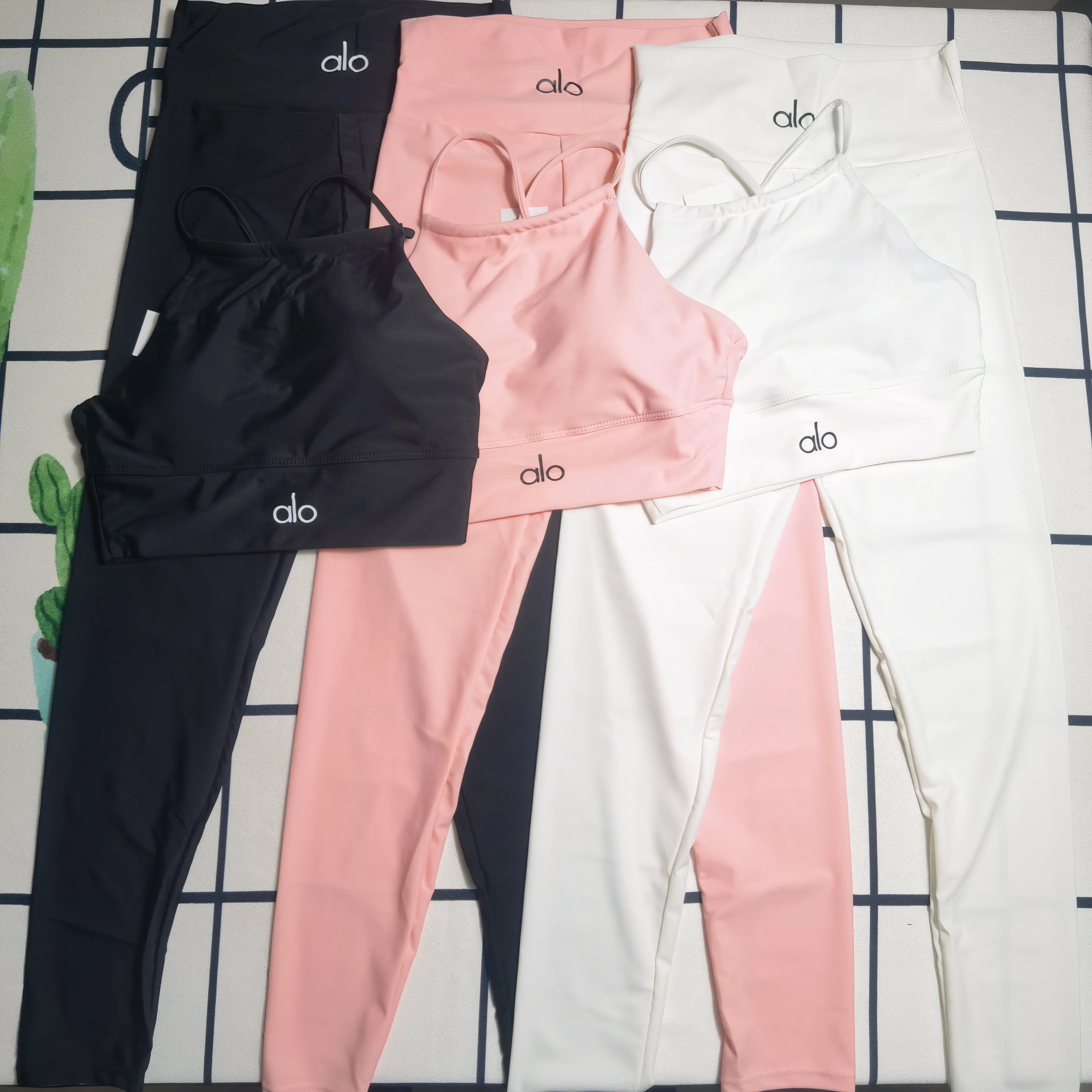 ALO New letter slim base a maniche lunghe top + leggings attillati tuta da Yoga