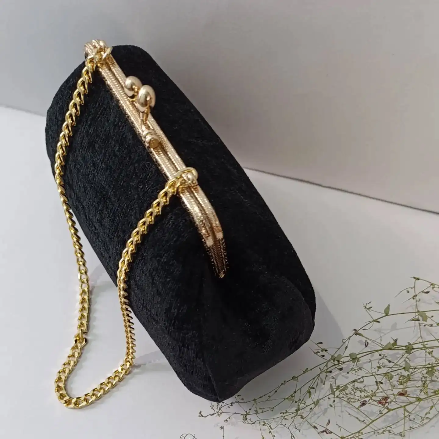 

Потерянный винтажный бархатный кошелек из однотонной бархатной ткани с золотой металлической брошью, вечерний клатч с замком поцелуя 26x8x17 см