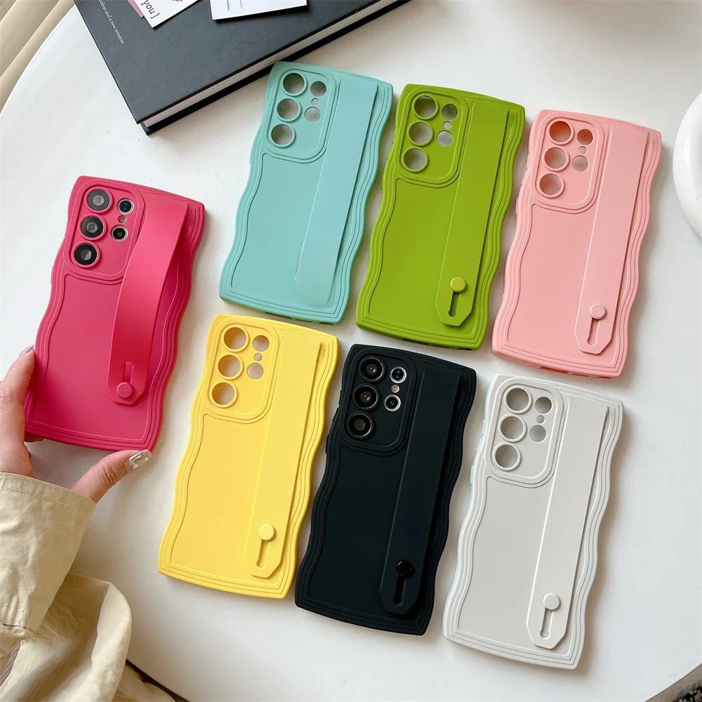 Etui na telefon z uchwytem na nadgarstek Curly Wave do Samsung S24 S23 S22 S21 Ultra Plus Candy Color Soft Silicone Cover — zdjęcie 2