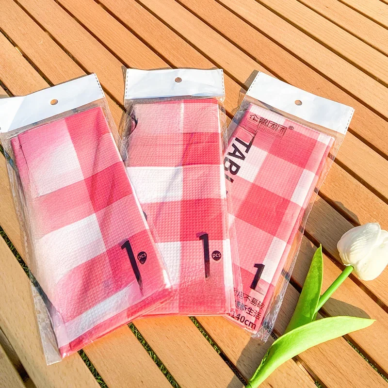 Nappe jetable en plastique 80x120cm, imperméable, résistante à l'huile, pour fête en plein air, barbecue, rayures à carreaux, motif ondulé, tapis de pique-nique