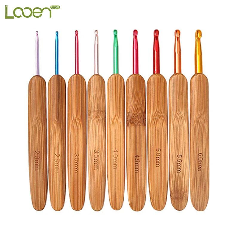 набор крючков с бамбуковой ручкой и цветной головкой