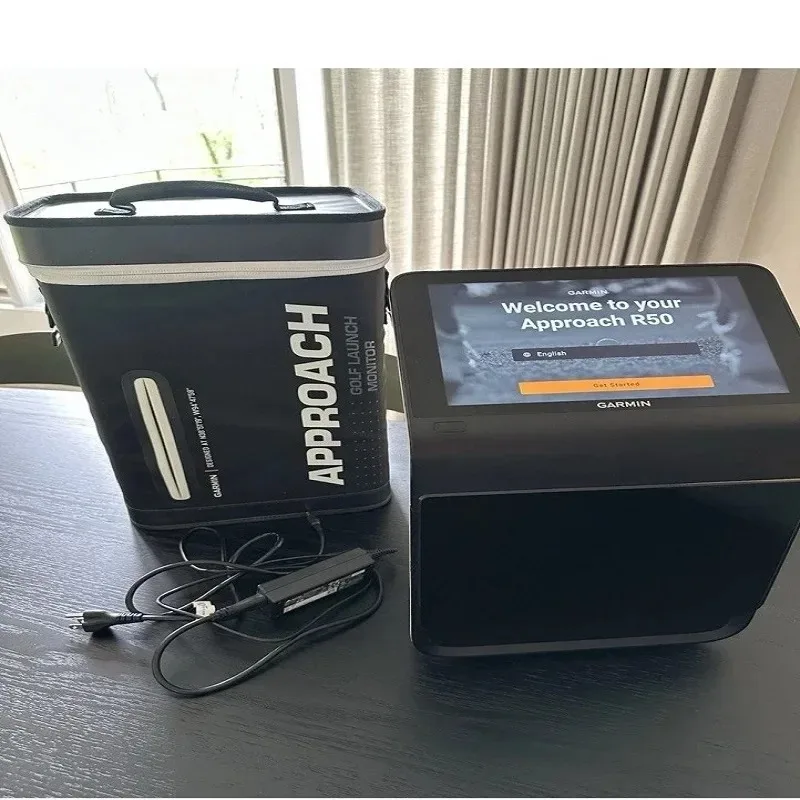 ベストサプライヤー：ガーミン アプローチ R50 ゴルフ ローンチモニター＆シミュレーター（キャリングケース付き）