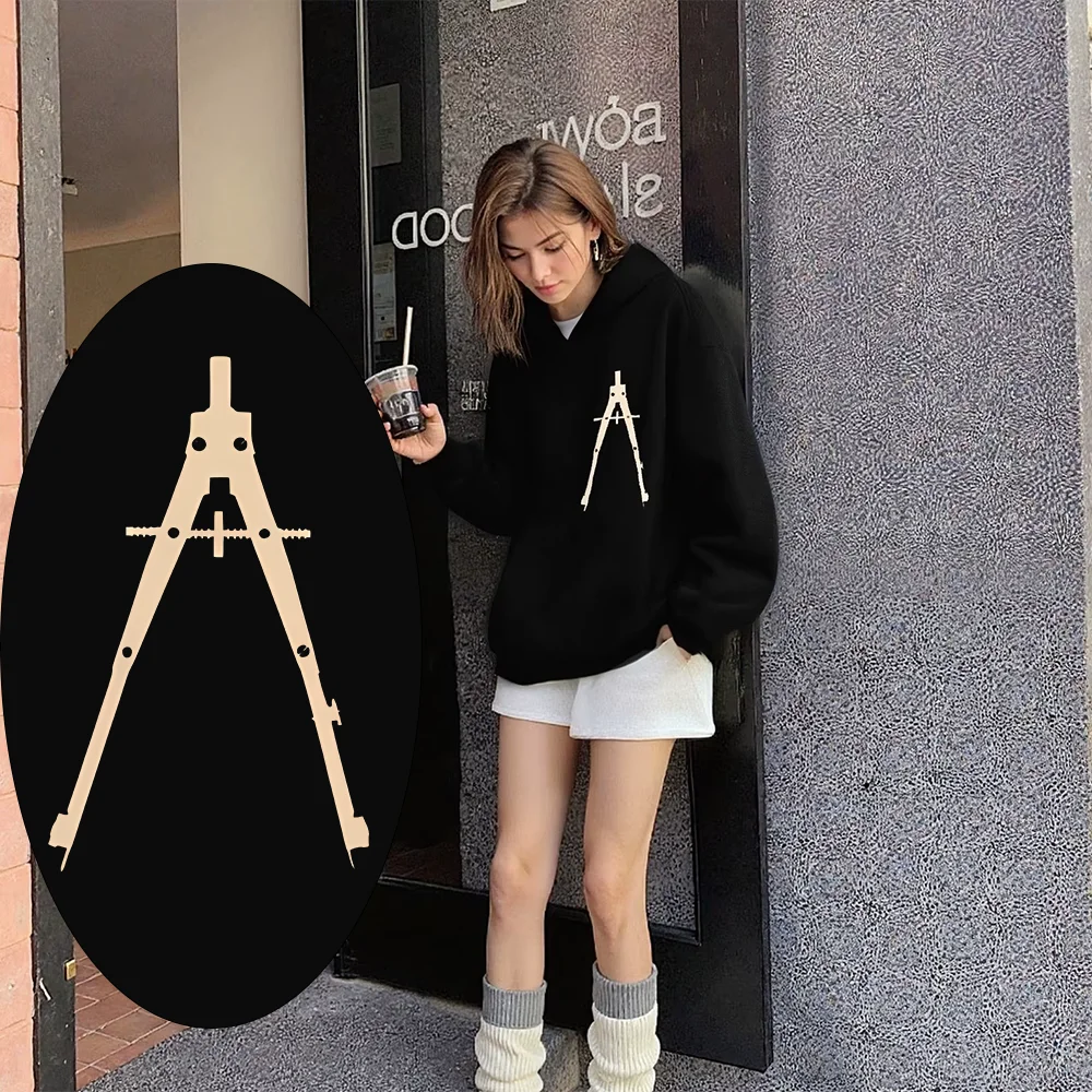 

Толстовка с капюшоном для инструментов Compass, черная толстовка с уникальным бежевым графическим компасом, повседневный свободный осенний удобный топ с длинными рукавами и геометрическим рисунком