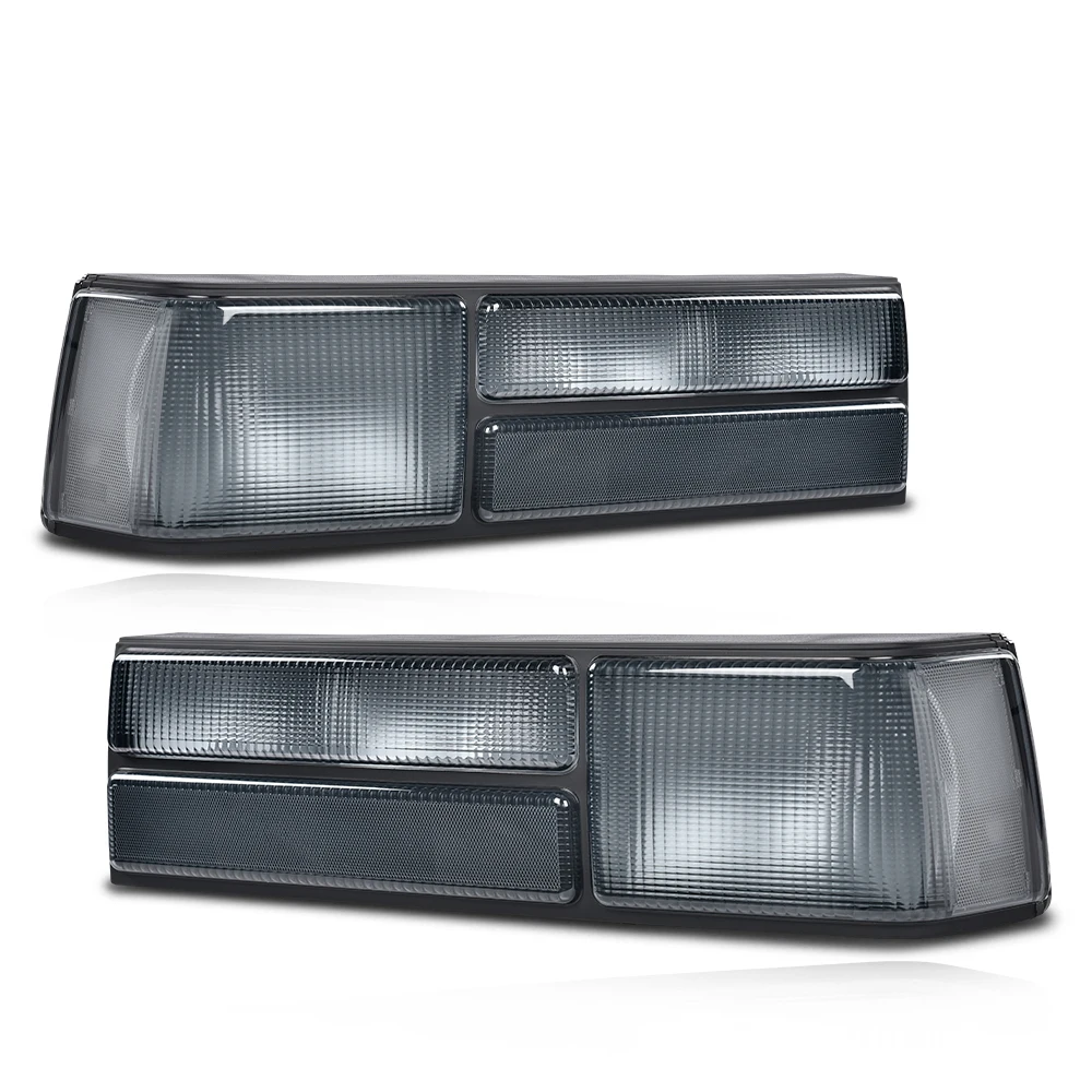 

Новые затемненные задние фонари (стоп-сигналы) без лампочек для Ford Mustang 1987-1993