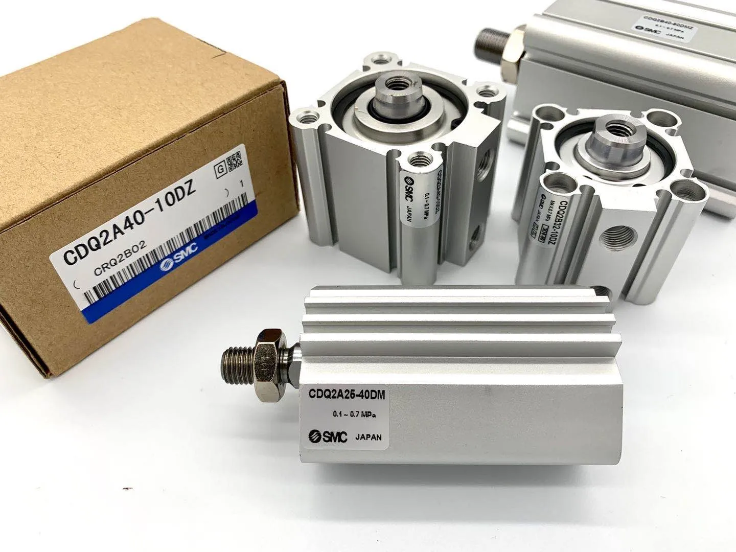 SMC Compact Cylinder CDQ2B100-100DZ CQ2B