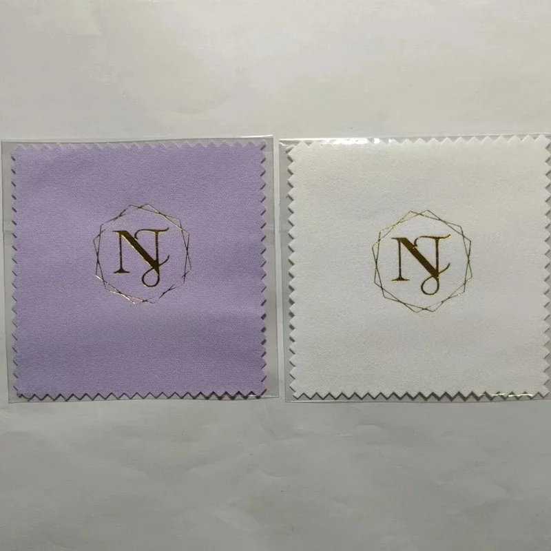 100 szt. Tłoczone, personalizowane LOGO, 8*8cm, srebrne, polerowane woreczki OPP, ściereczki do czyszczenia srebrnej biżuterii, niebieska mikrofibra, materiał zamszowy. — zdjęcie 2
