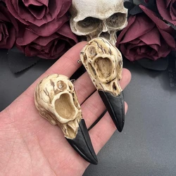 Raven Skull Brooch Pin Bird Skull Lapel Pin Resin Cast Skull Bone Jewelry Bird Skull Pin Taxidermy Knochen Schmuck