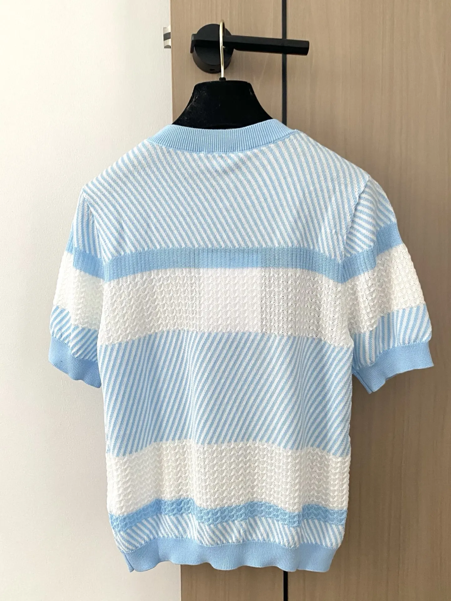 

2025 Summer New Knitted Striped Short Sleeve Round Neck Fabric Breathable and Comfortable Blue Pink WYY-71