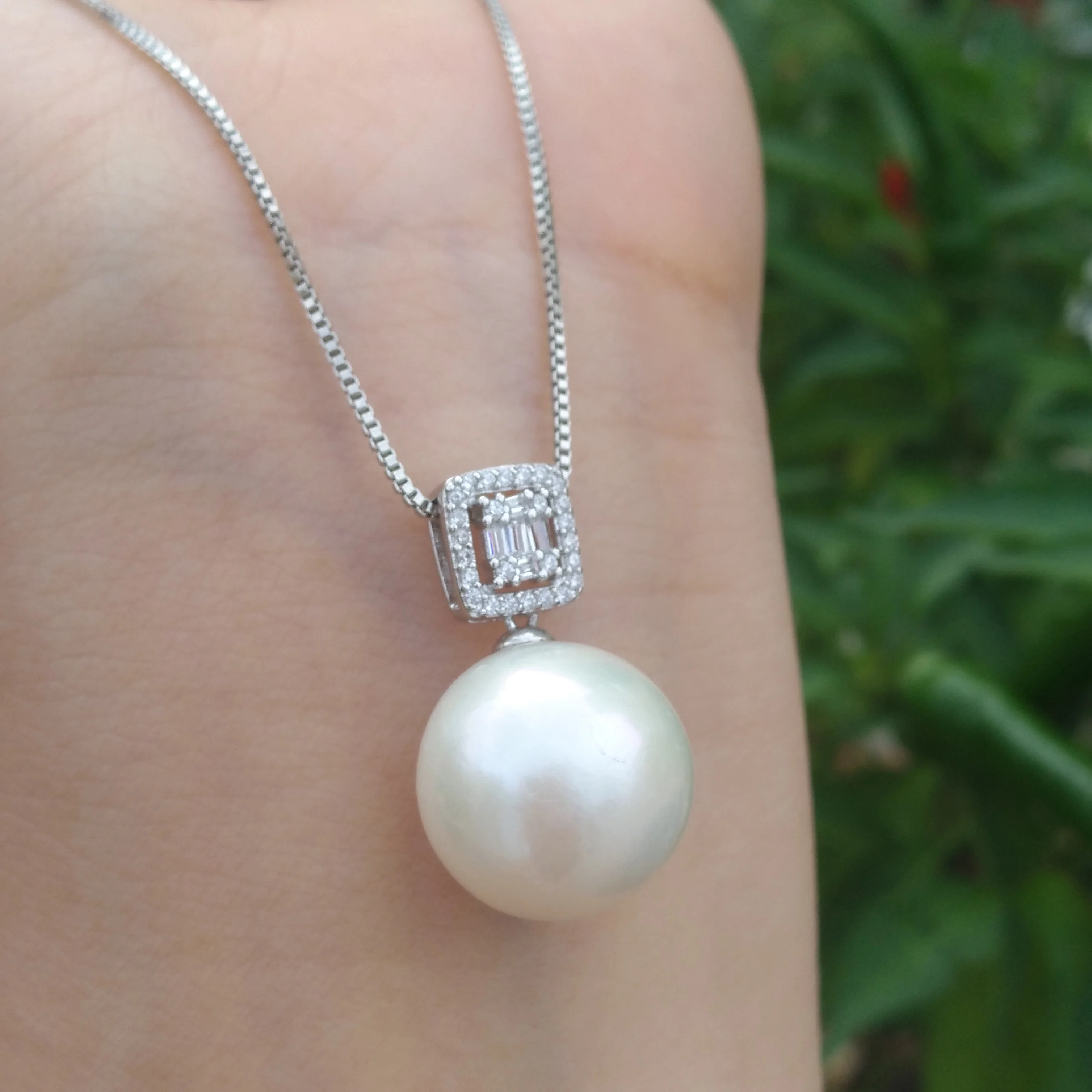 

New Dainty Charming South Sea White 13-14mm Pearl 925 Silver Pendant Match Necklace Nice Look Any Occasion