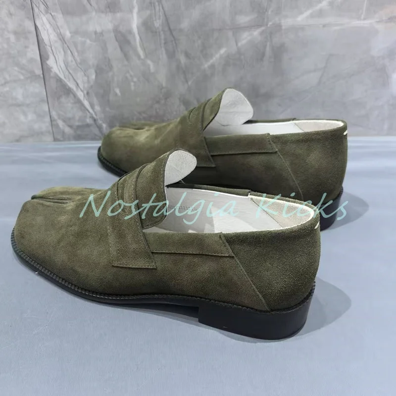 アーミーグリーン スエード スプリットトゥ ローファー ヴィンテージ タビ 高品質 牛革 スリッポン フォーマルシューズ メンズ フラット カジュアル デイリーフットウェア